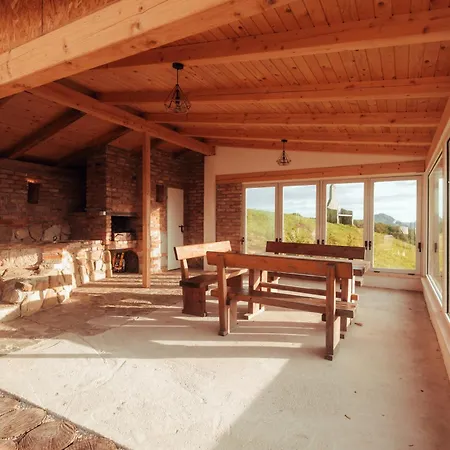 아파트 Skyview Dezno Makole